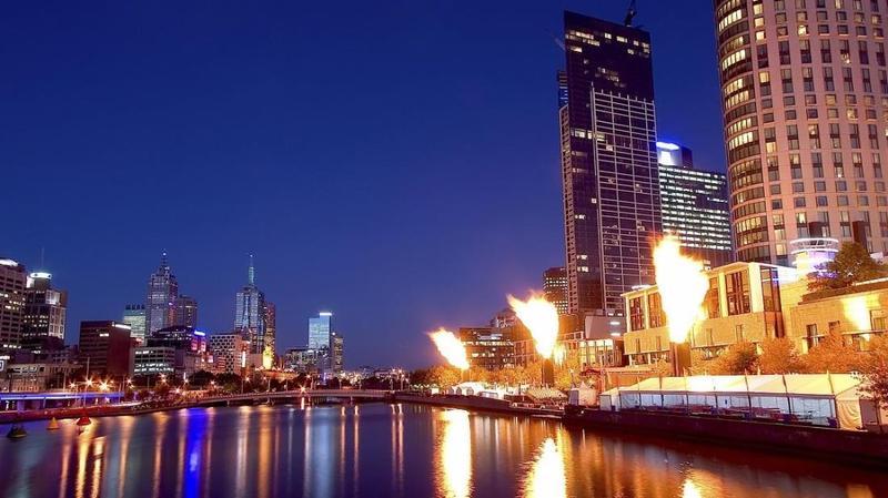 Crown Towers Melbourne Hotel Екстериор снимка The Crown Casino complex at night