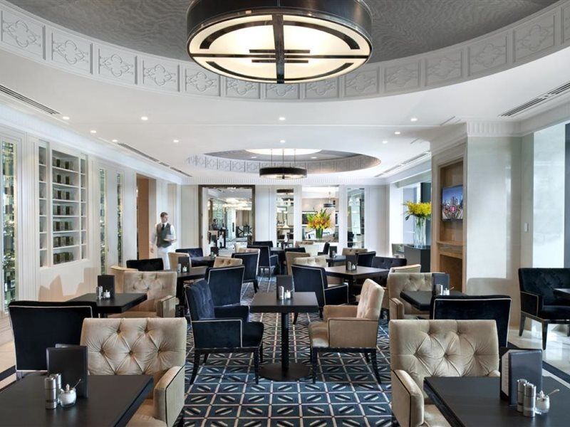 Crown Towers Melbourne Hotel Екстериор снимка The Club lounge at London Heathrow Airport